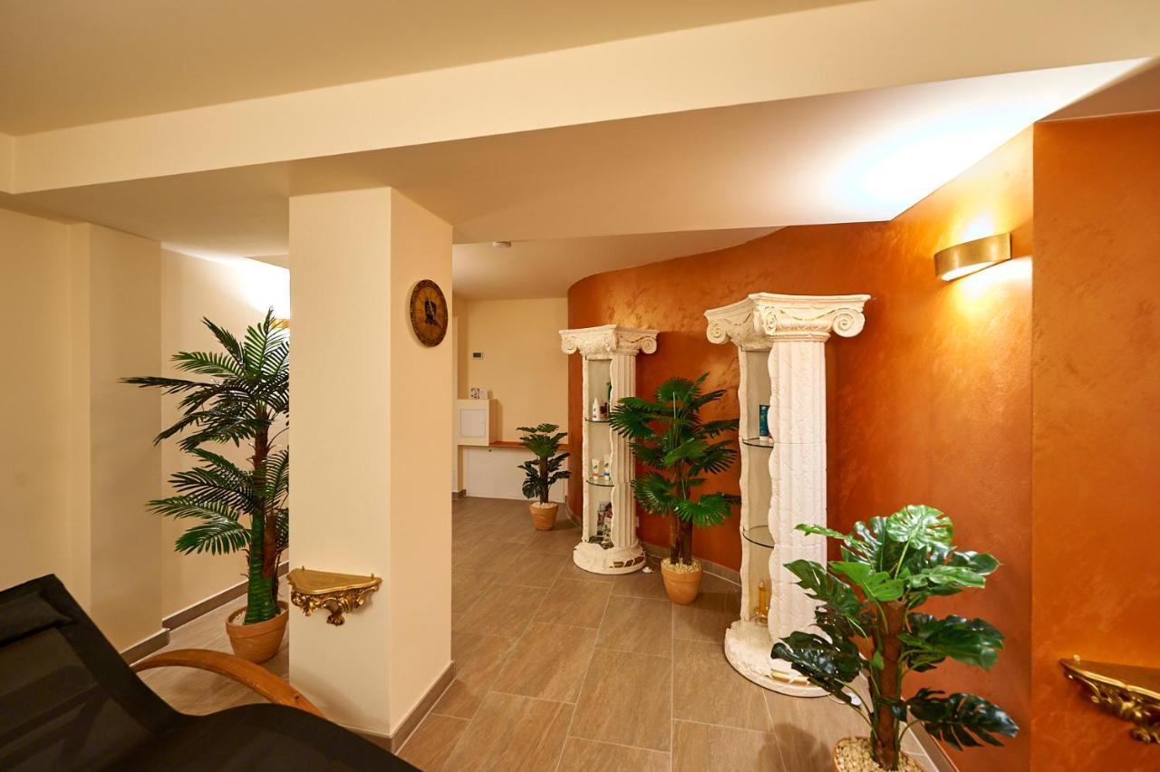 Hotel Belvedere Rostock Buitenkant foto