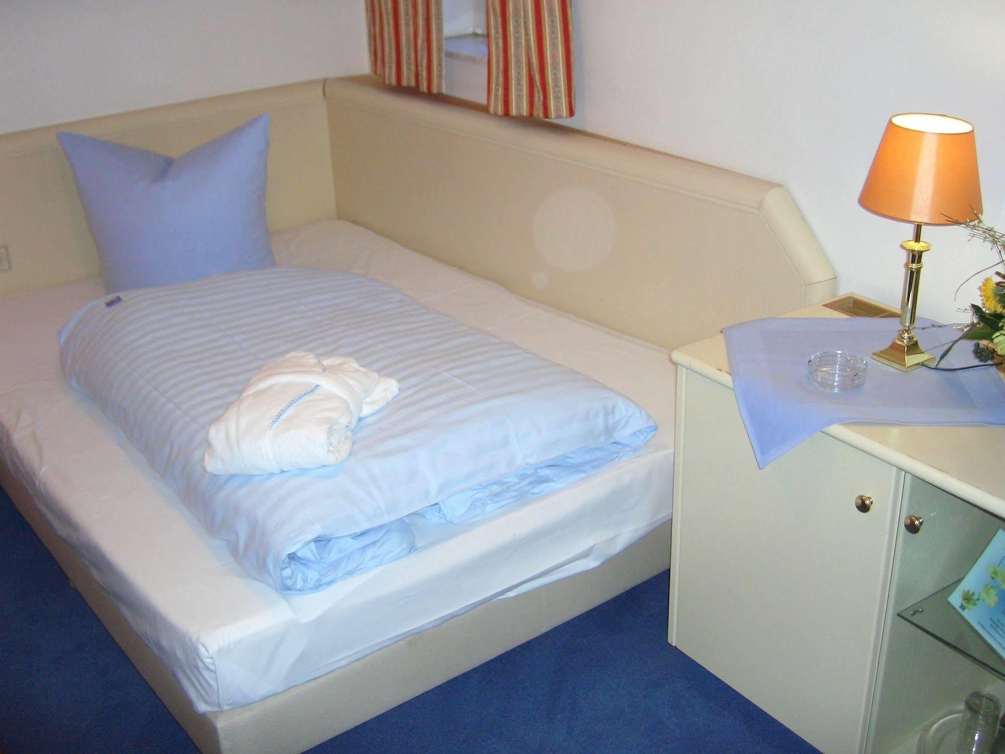Hotel Belvedere Rostock Buitenkant foto