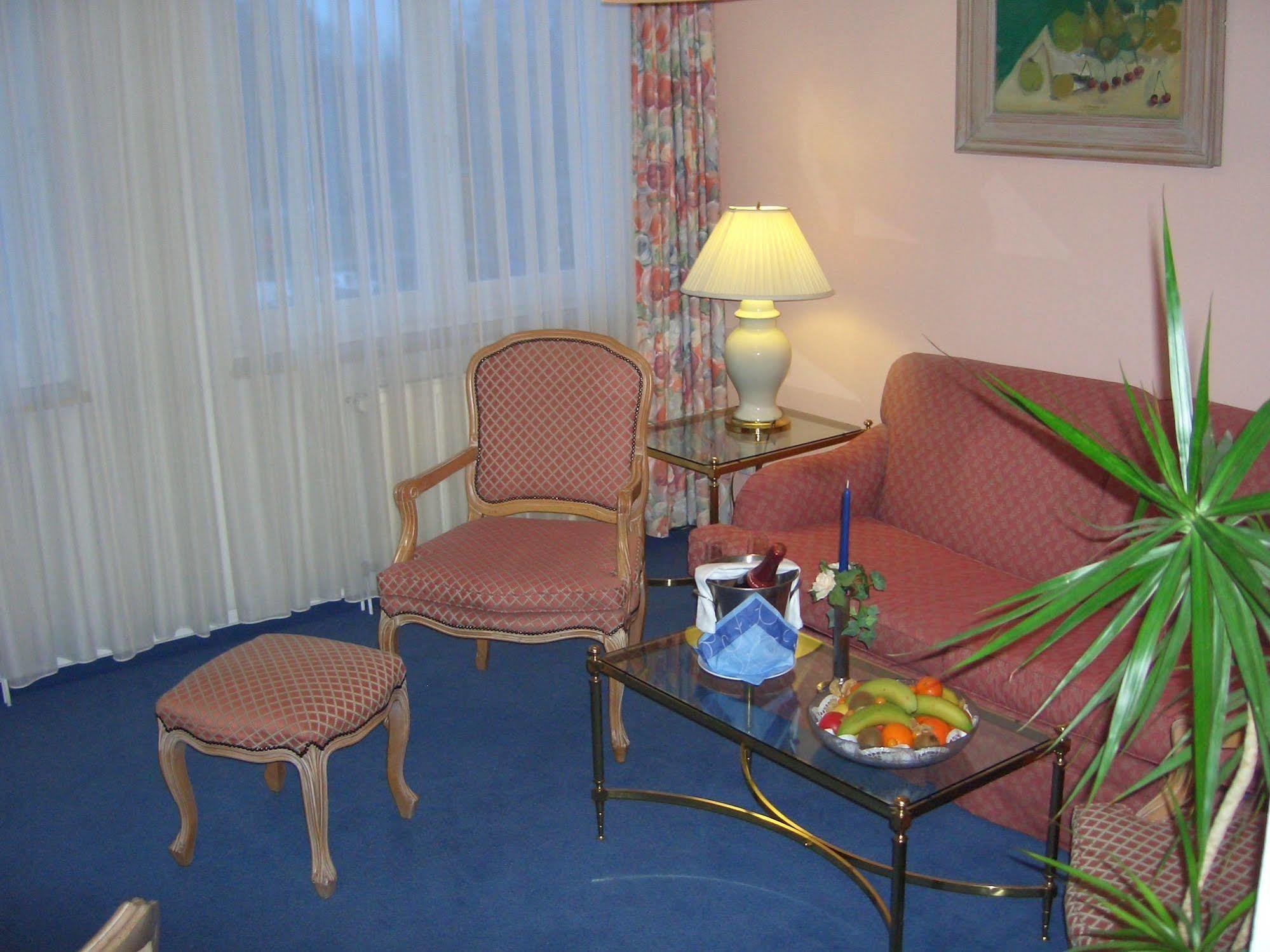 Hotel Belvedere Rostock Buitenkant foto