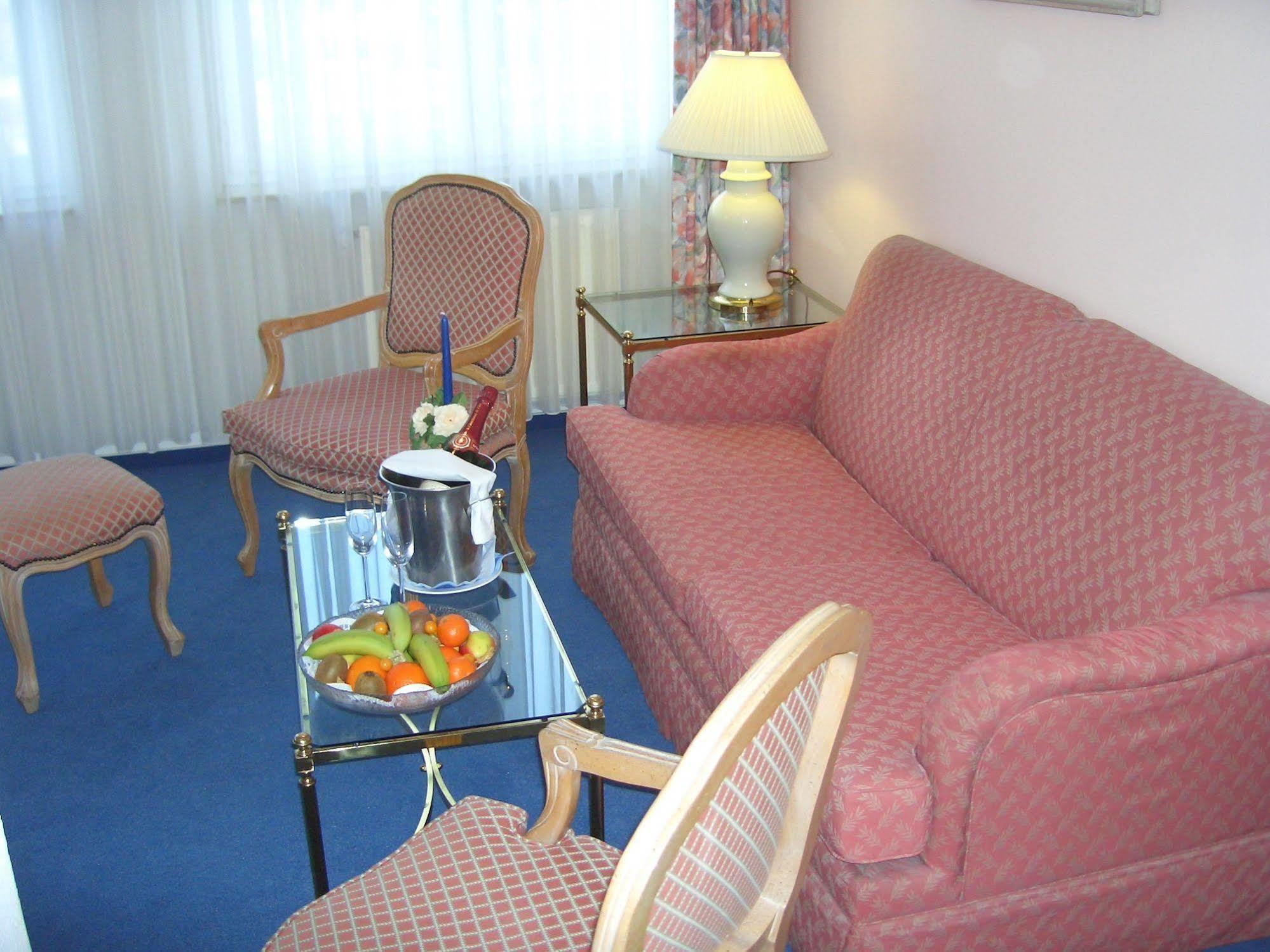 Hotel Belvedere Rostock Buitenkant foto