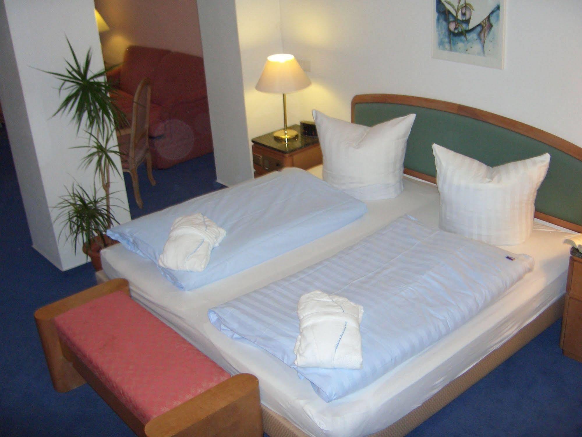 Hotel Belvedere Rostock Buitenkant foto